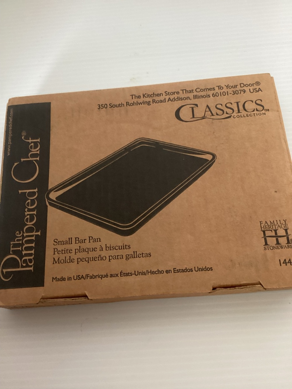 Pampered Chef Small Bar Pan. NEW